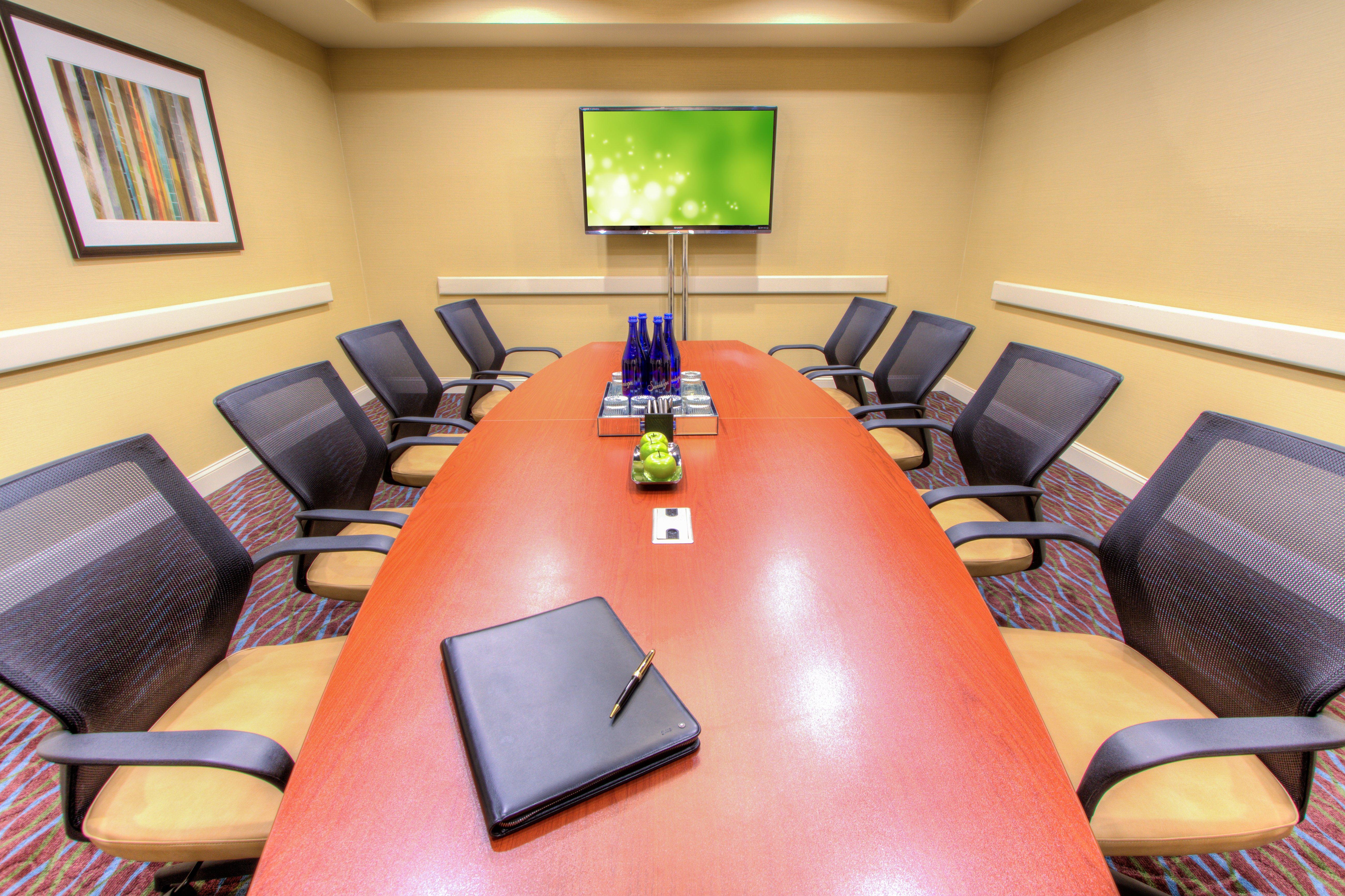 Holiday Inn Tampa Westshore - Airport Area By Ihg Exterior photo