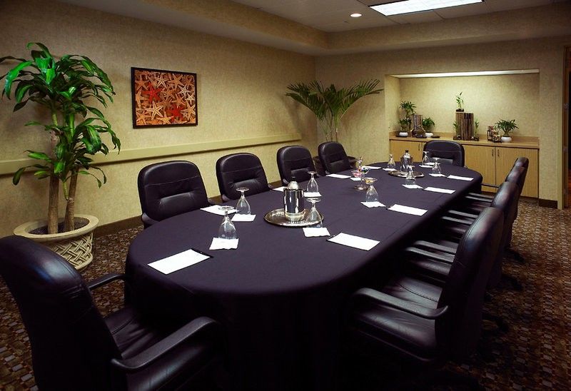 Holiday Inn Tampa Westshore - Airport Area By Ihg Exterior photo